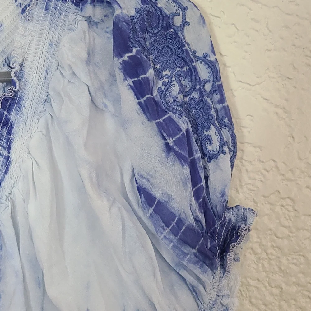 NWT fever beautiful batik top with embroidery,  L - Picture 3 of 16